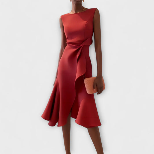 Ebba™ | Elegant, figursmickrande klänning